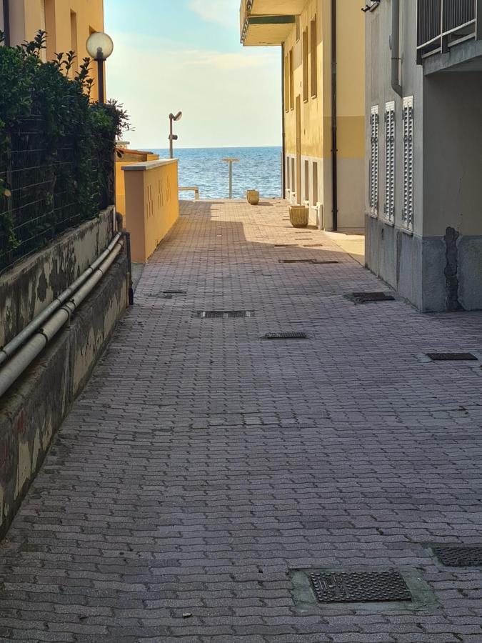 Il Giglio Apartment San Vincenzo Exterior photo